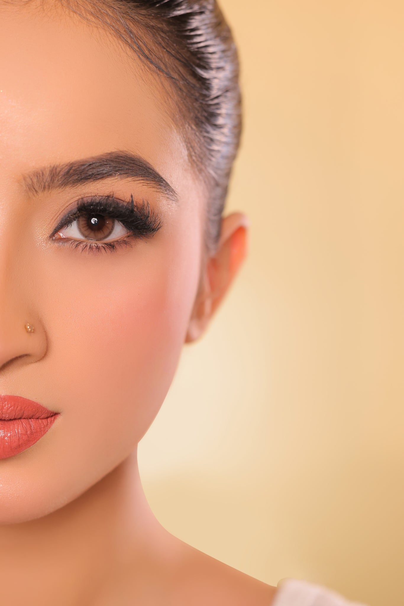 Caramel Brown™ Natural Colored Contact Lenses
